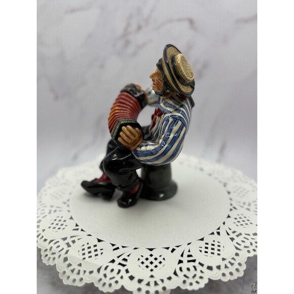 Royal Doulton 2172 Retired Jolly Sailor w/ Accordion Figurine, 6.75" Tall - Picture 4 of 16